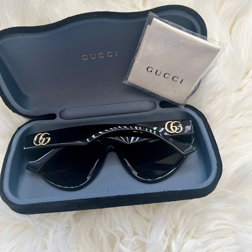 Brand new Gucci sunglasses/eyewear